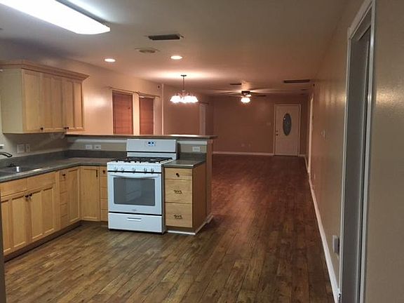 3rd image of 109 Saint Francis St