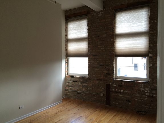 3rd image of 1907 N Milwaukee Ave APT 311