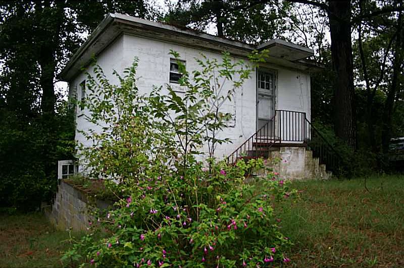 1st image of 2614 Dunkirk Ave