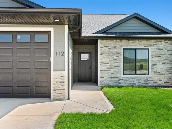 112 Bella Rose Dr, Spearfish, SD 57783