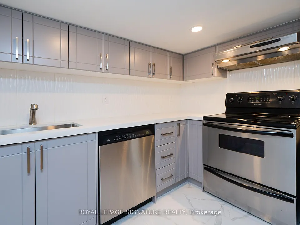 263 Hounslow Ave #BASEMENT