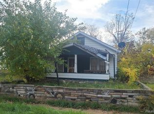 906 E Dewey St, Flint, MI 48505