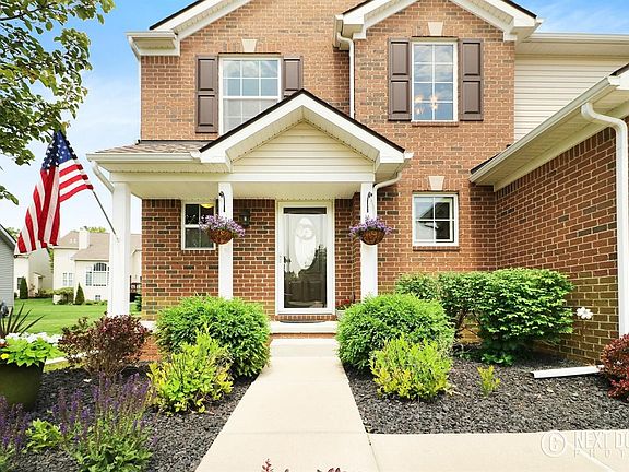 2nd image of 759 Pembroke Dr