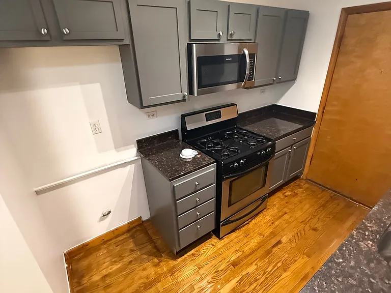 6355 N Lakewood Ave #1E — Photo 11