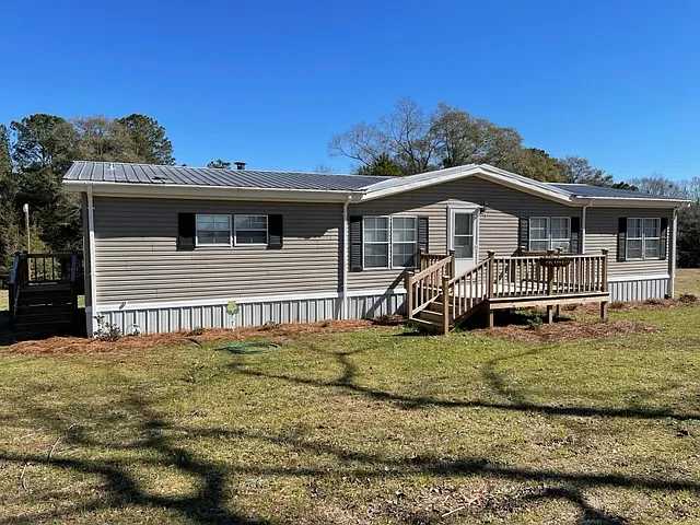 1595 County Road 83 S