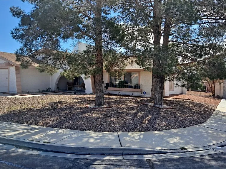 6221 Peppermill Dr — Photo 1