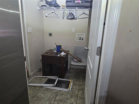 5th image of 3222 Welsh St