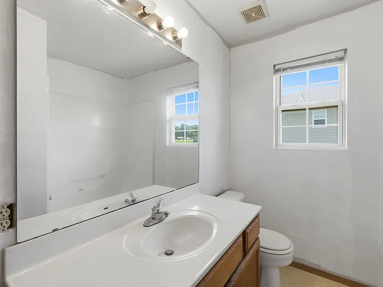 126 W Terrace Ct — Photo 13