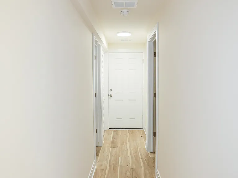 2342 N Lawndale Ave #B — Photo 11