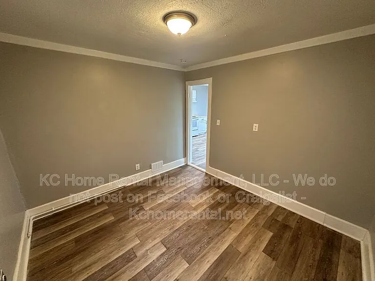 7707 E 108th Ter — Photo 13
