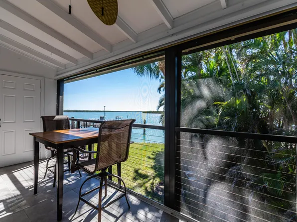 611 Palm Ave E #J41, Goodland, FL 34140