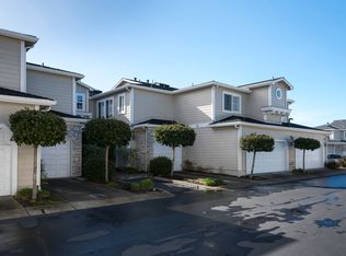 24 Outlook Cir, Pacifica, CA 94044