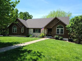 3741 SW Kings Forest Rd, Topeka, KS 66610
