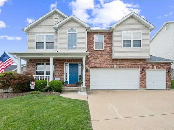 999 Shadow Pine Dr, Fenton, MO 63026