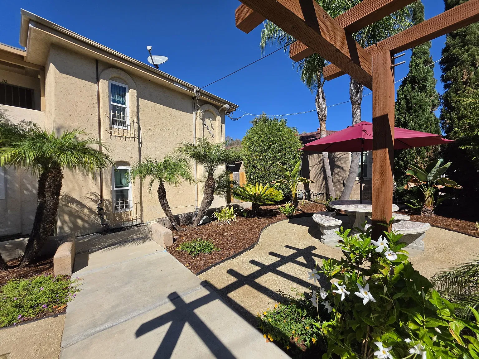 1 bed, 600 sqft, $2,200 — Photo 2