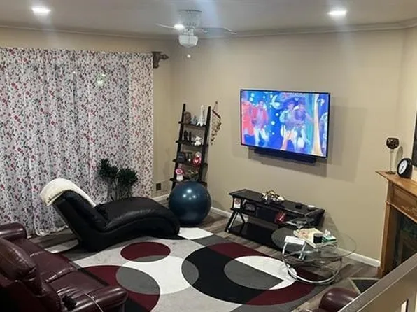 223 Sandcastle Key image 2 of 37