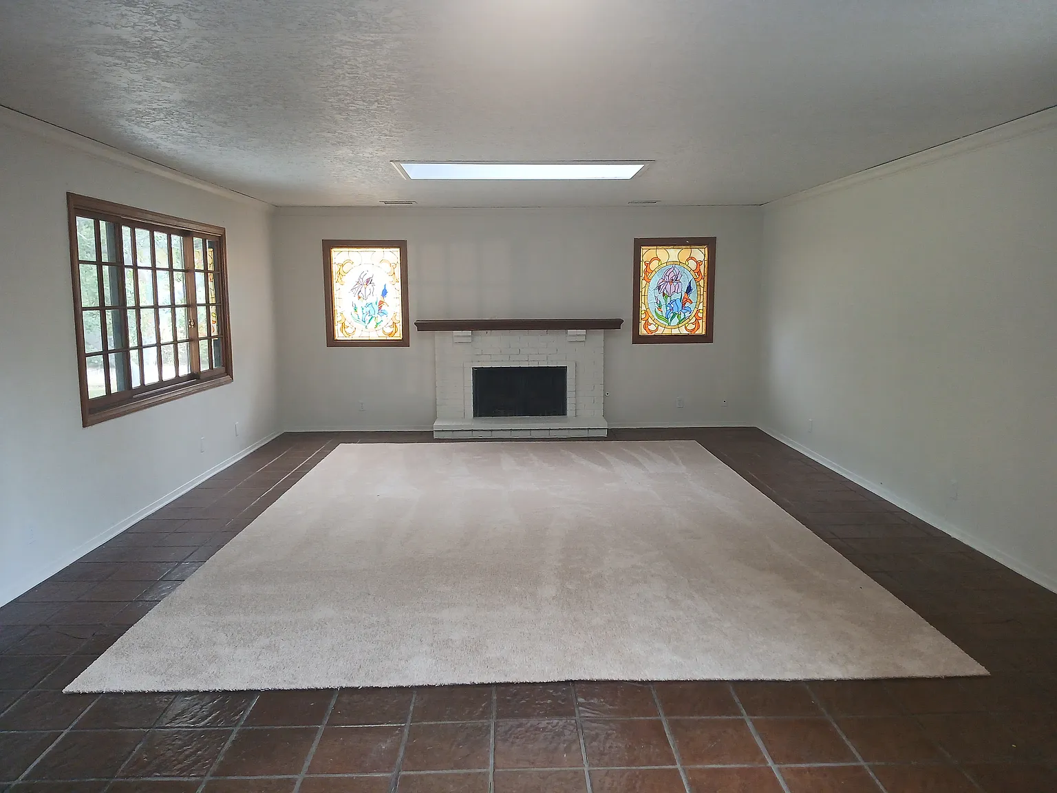 4 bed, 2.5 bath, 2757 sqft, $5,400 — Photo 4