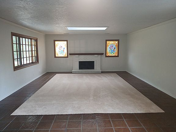 4th image of 18302 Jocotal Ave