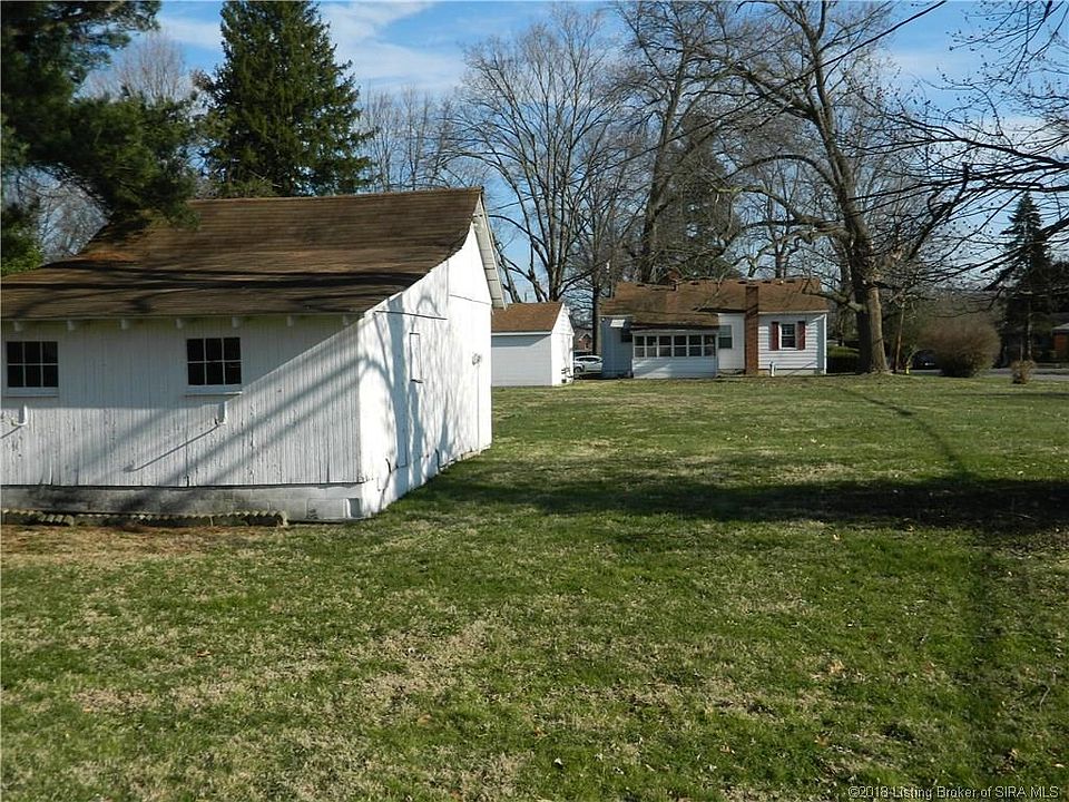 2nd image of 440 Hale Rd