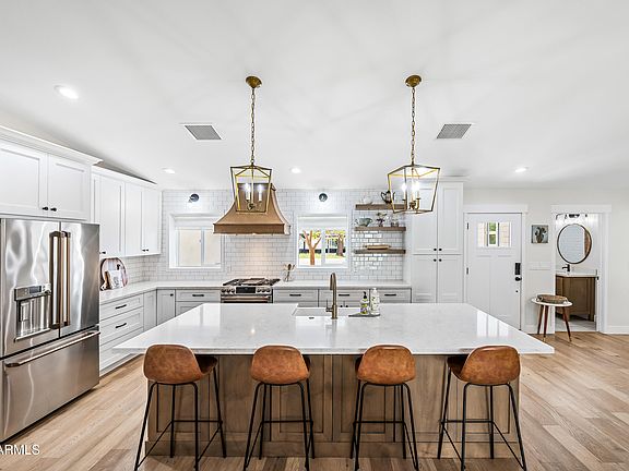 3rd image of 4110 E CATALINA Drive