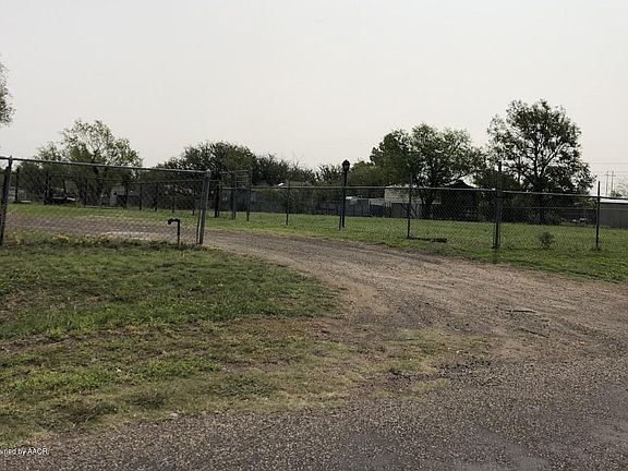 2nd image of 4210 Hilltop Dr
