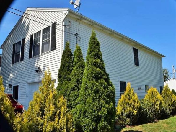 103 Moorefield St #2