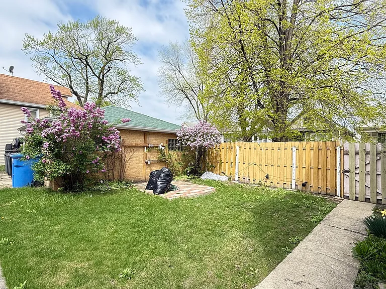 3658 N Laramie Ave #2 — Photo 12