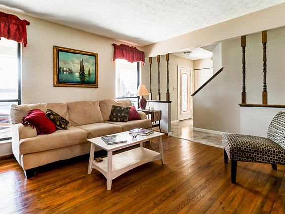 4th image of 3292 Atlin Ave
