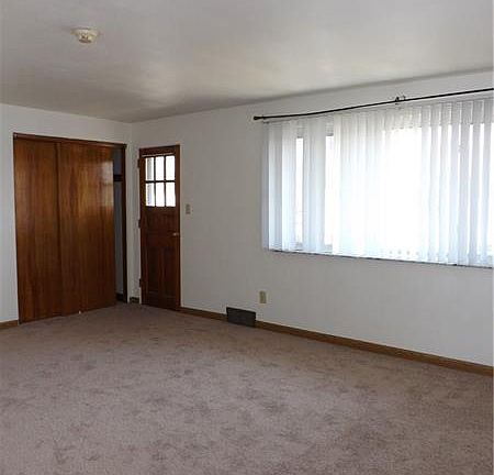4th image of 524 Chestnut St