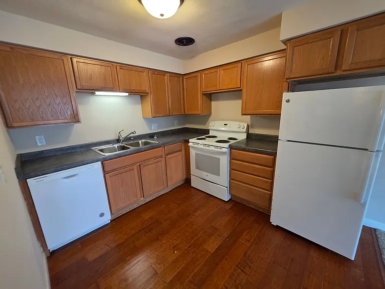 5708 Monona Dr — Photo 2