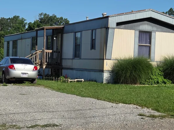 137 Curtis Ln, Westmoreland, TN 37186