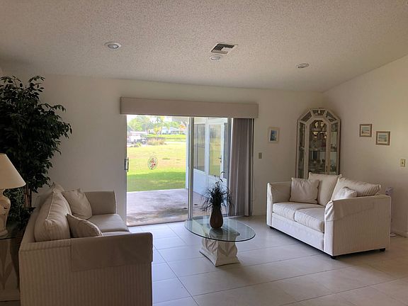 2nd image of 3574 Amalfi Dr