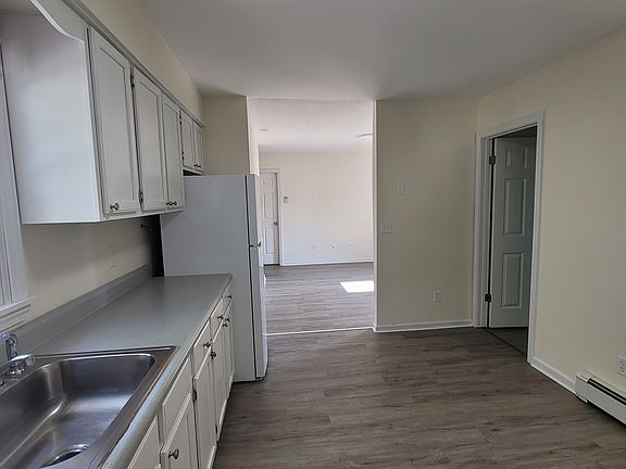 5th image of 8 William St APT 2