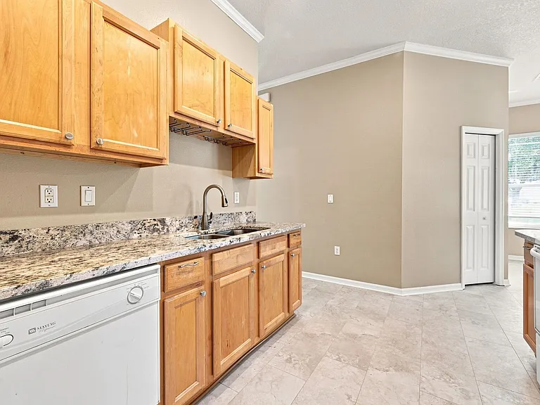 7505 Wimpole Dr — Photo 10