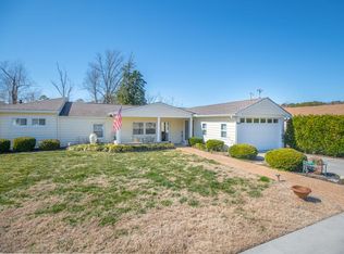 107 Kennard Ln, Deltaville, VA 23043