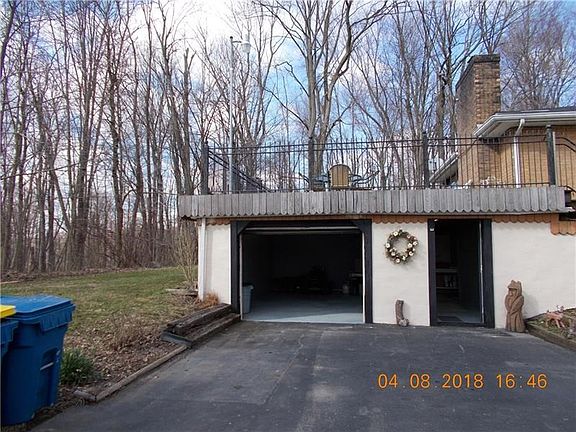 Integral garage