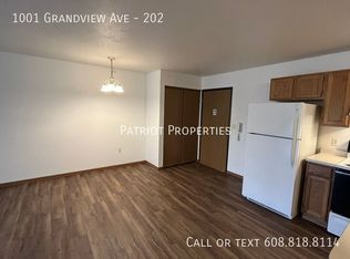 1001 Grandview Ave APT 202, Tomah, WI 54660