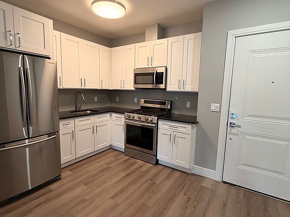 2nd image of 4201 Bergen Tpke Unit 2C