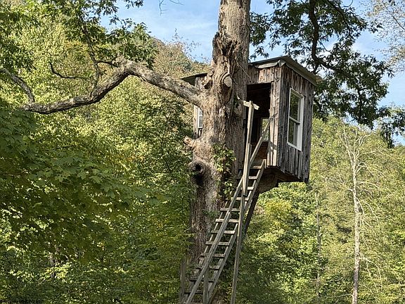 4th image of 9 Possum Hollow Rd