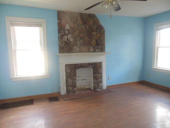5th image of 8101 Camner Ave