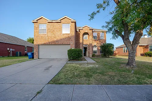 1305 Auburn Dr Photo 1