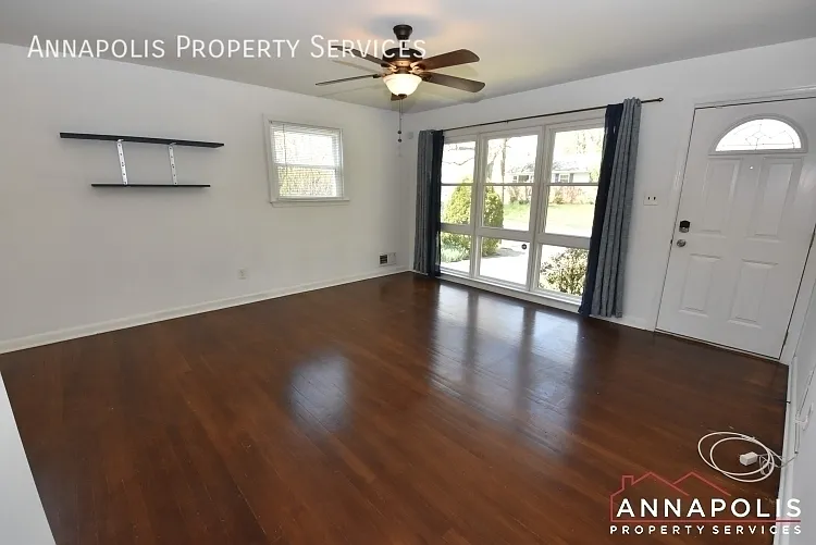 757 Warren Dr — Photo 6