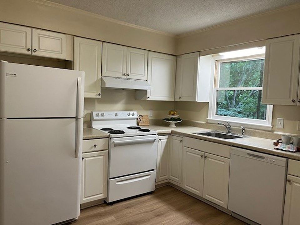 1st image of 243 Cedar Terrace Rd