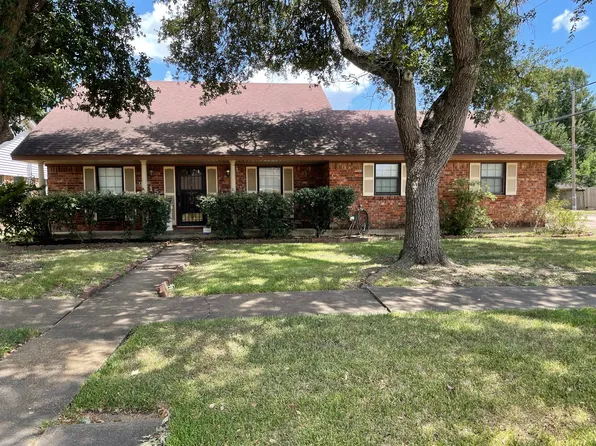 2615 Huckleberry Ln, Pasadena, TX 77502