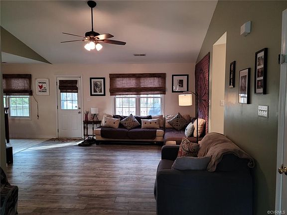 3rd image of 2851 Joseph Hooker St