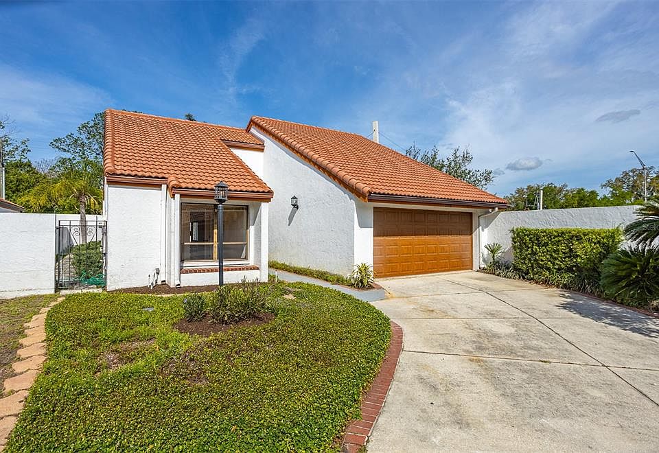 1st image of 11508 Robles Del Rio Pl