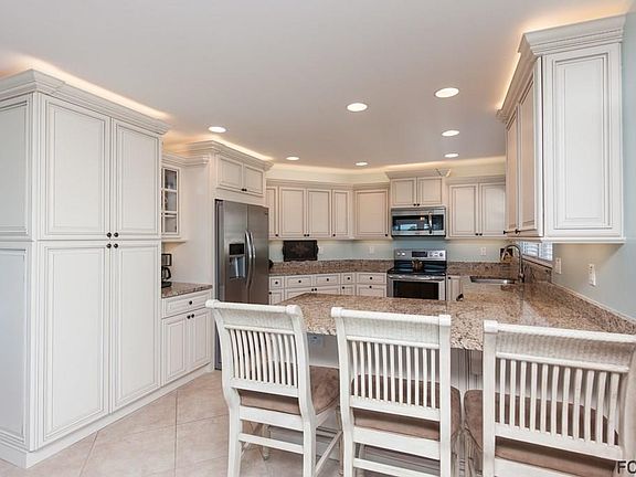 5th image of 45 Medford Dr