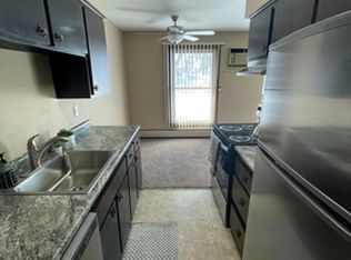 800 6th St S, Hopkins, MN 55343