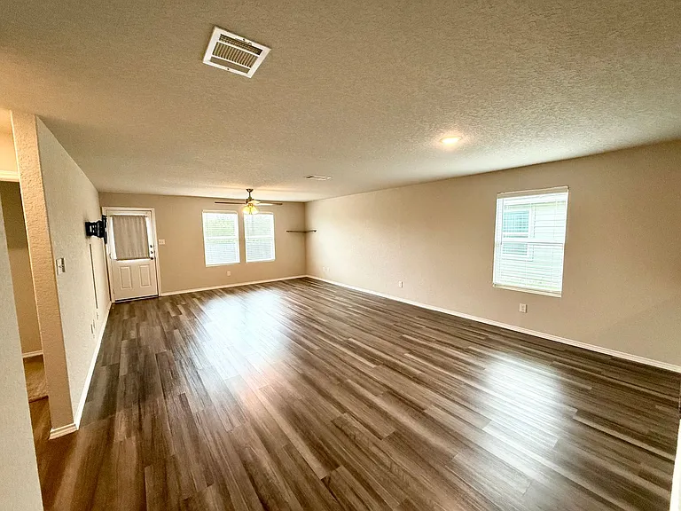 10310 Waverunner — Photo 17