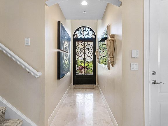 5th image of 26 Marina Gardens Drive